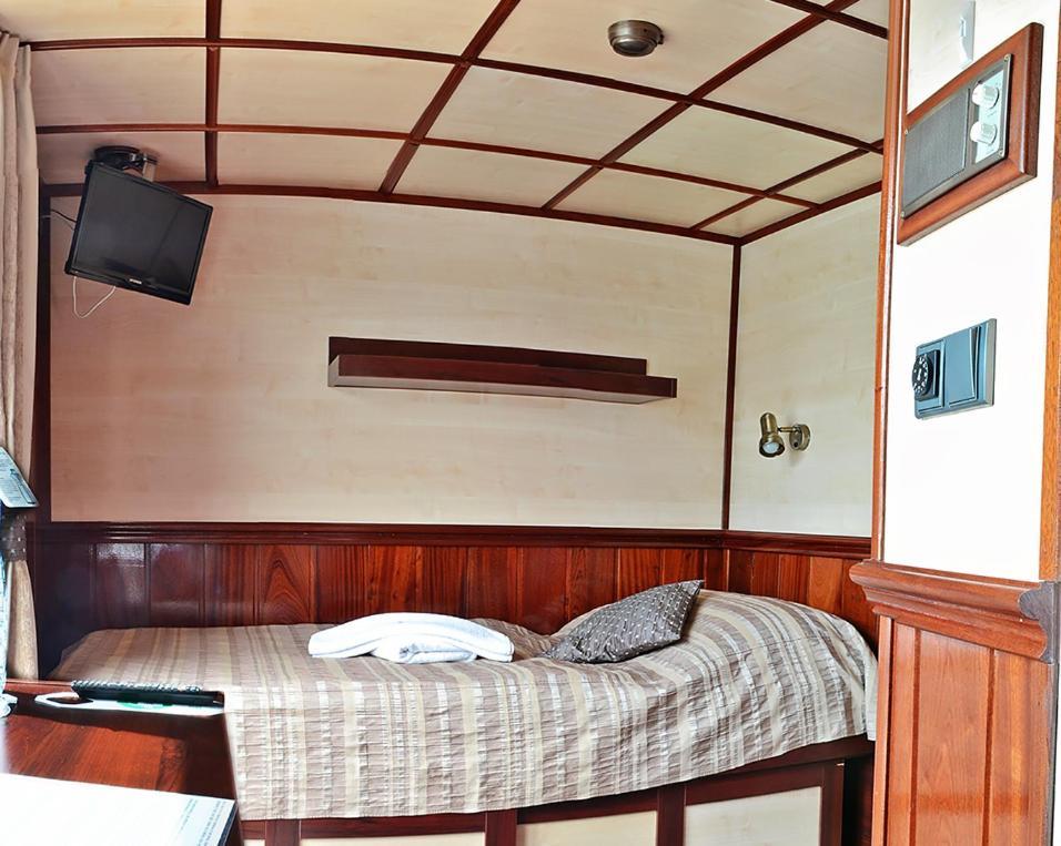Florentina Boat ลิโตเมริเซ ภายนอก รูปภาพ