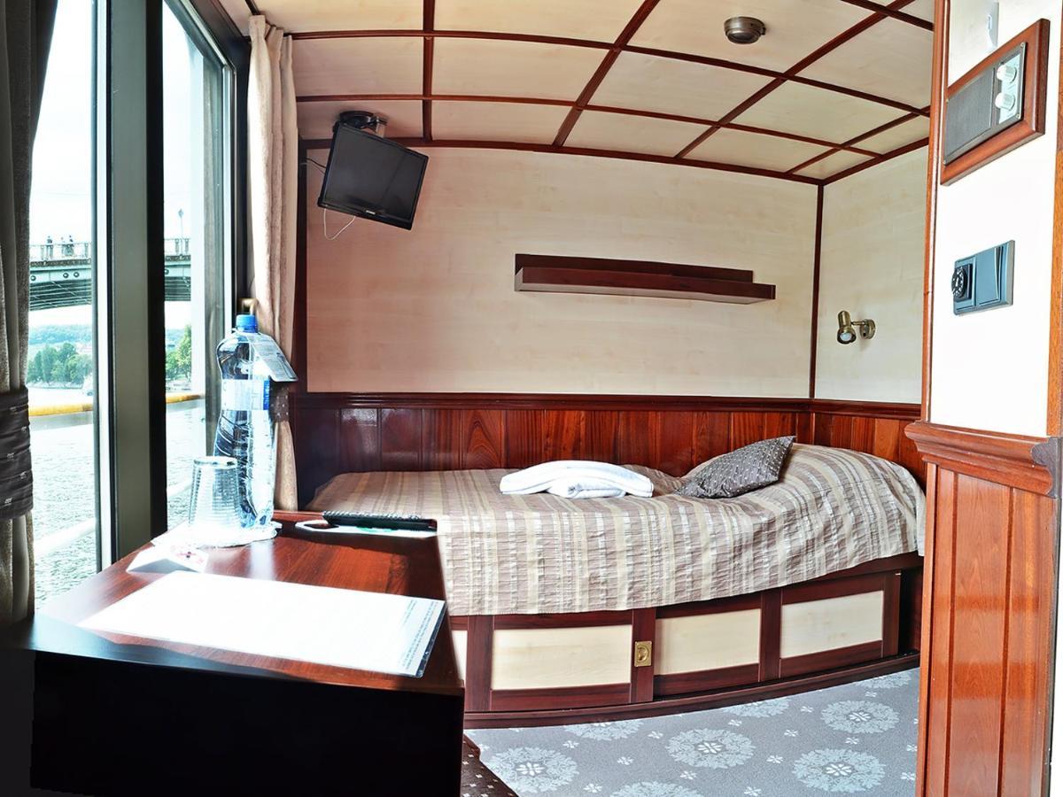 Florentina Boat ลิโตเมริเซ ภายนอก รูปภาพ